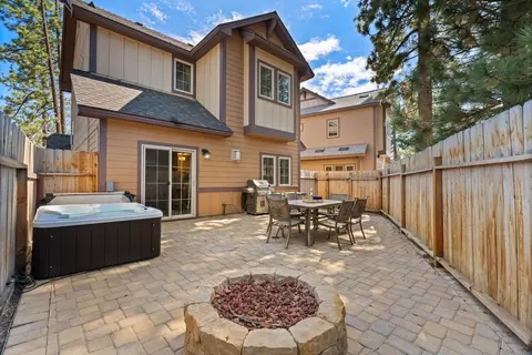 10222 Fall Ct, Truckee, CA 96161 photo 9
