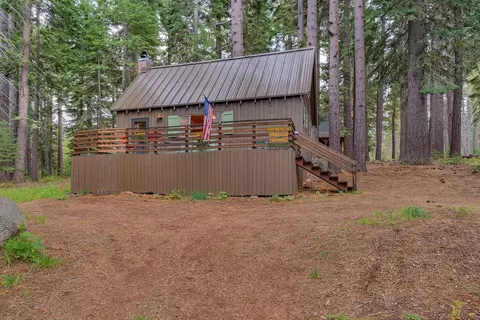 944 Nicoleno Rd, South Lake Tahoe, CA 96150