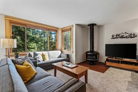 4115 Coyote Frk, Truckee, CA 96161