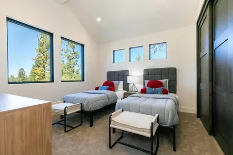10244 Modane Pl, Truckee, CA 96161 photo 20