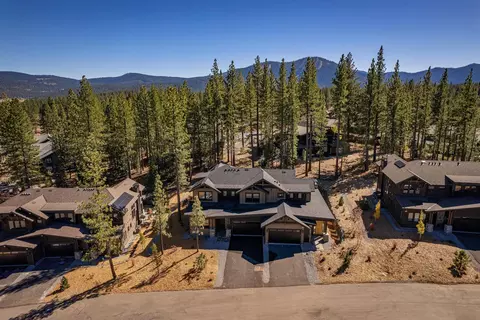 10244 Modane Pl, Truckee, CA 96161 photo 2