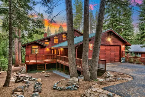 13922 Hansel Ave, Truckee, CA 96161