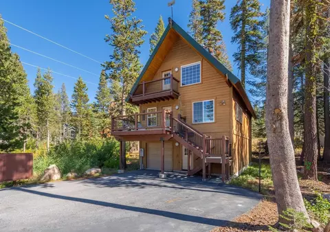 8454 Hillside Dr, Soda Springs, CA 95728