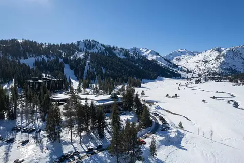 400 Squaw Creek Rd # 527, Olympic Valley, CA 96146