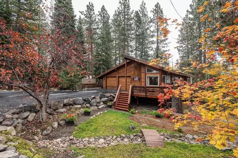 12095 Rainbow Dr, Truckee, CA 96161