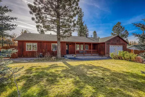 16043 Melbourne Ct, Truckee, CA 96161