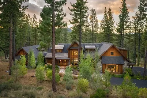 9654 Dunsmuir Way, Truckee, CA 96161