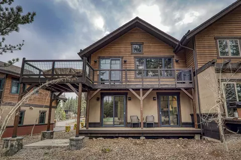 10235 Annies Loop, Truckee, CA 96161 photo 2