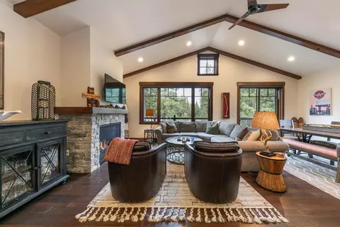 10235 Annies Loop, Truckee, CA 96161 photo 9