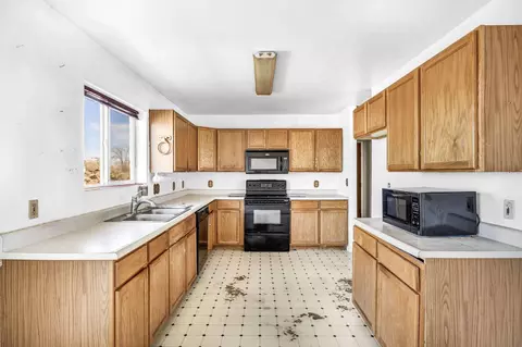 446-460 Lake View Dr, Herlong, CA 96113 photo 4