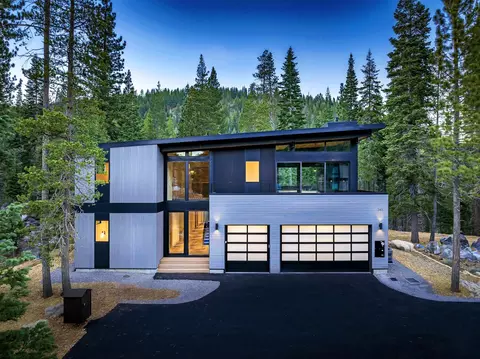 343 Creeks End Ct, Olympic Valley, CA 96146
