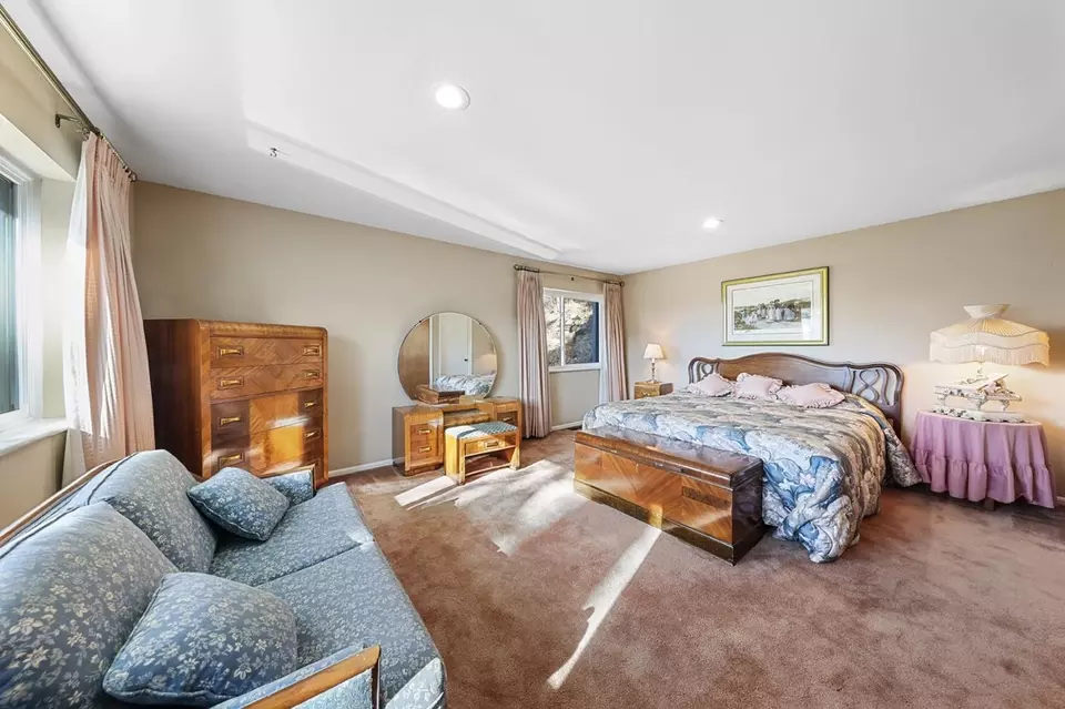 12726 Richards Blvd, Truckee, CA 96161 20 Photos Movoto