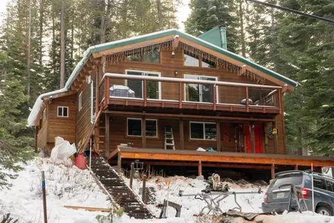 14805 S Shore Dr, Truckee, CA 96161