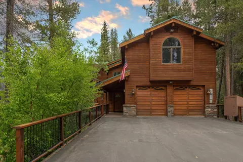 10656 E Alder Creek Rd, Truckee, CA 96161