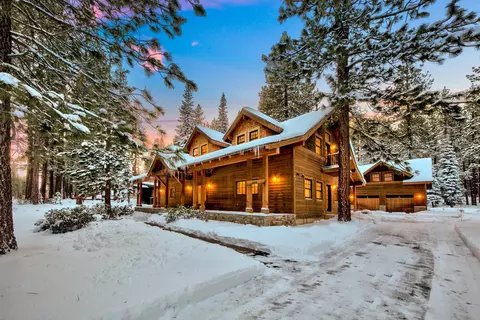 11262 Comstock Dr, Truckee, CA 96161