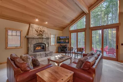 11488 Lucerne Ln, Truckee, CA 96161