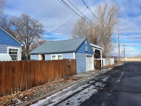 815 Lewis Ave, Loyalton, CA 96118 photo 2