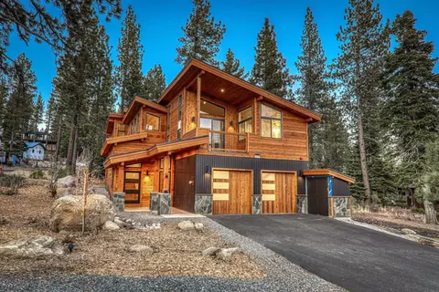 12098 Lamplighter Way, Truckee, CA 96161