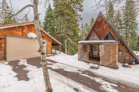 11485 Lockwood Dr, Truckee, CA 96161