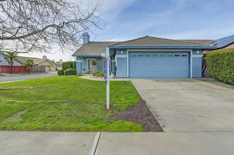 1290 Cobblestone Dr, Lincoln, CA 95648