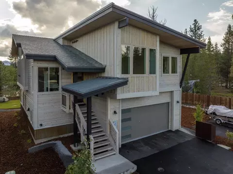 11668 Mcclintock Loop, Truckee, CA 96161 photo 2