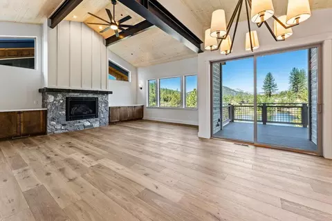 11668 Mcclintock Loop, Truckee, CA 96161 photo 5