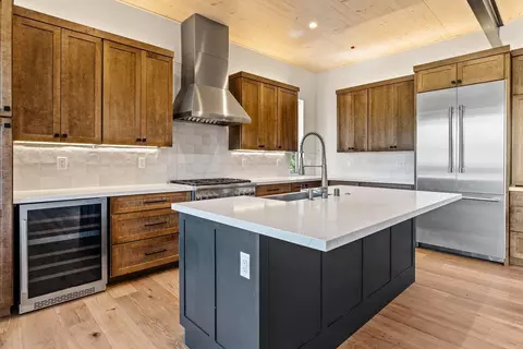 11668 Mcclintock Loop, Truckee, CA 96161 photo 8