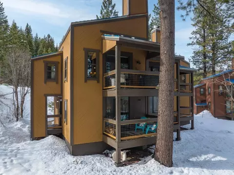 3102 Silver Strike, Truckee, CA 96161