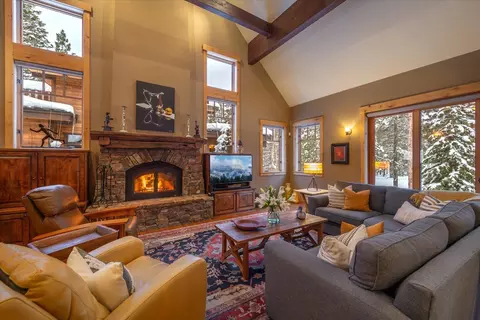 13200 Skiview Loop, Truckee, CA 96161 photo 2