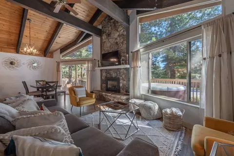 17160 Northwoods Blvd, Truckee, CA 96161