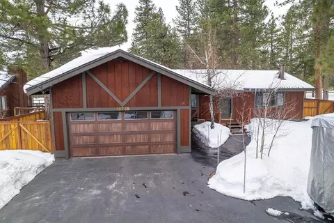16739 Glenshire Dr, Truckee, CA 96161