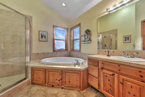 13175 Skiview Loop, Truckee, CA 96161 photo 16