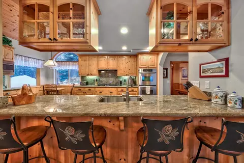 13175 Skiview Loop, Truckee, CA 96161 photo 3