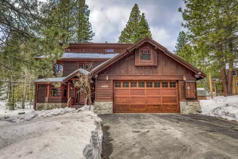 11874 Rainbow Dr, Truckee, CA 96161