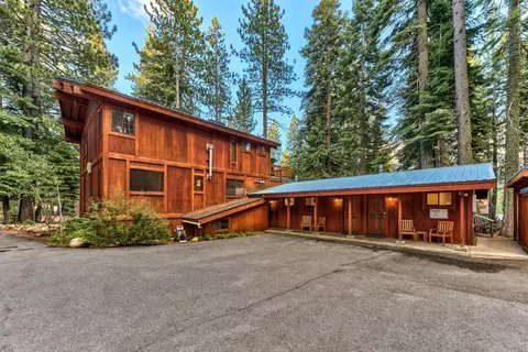 10070 Gregory Pl, Truckee, CA 96161 photo 8