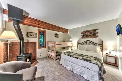 10070 Gregory Pl, Truckee, CA 96161 photo 20