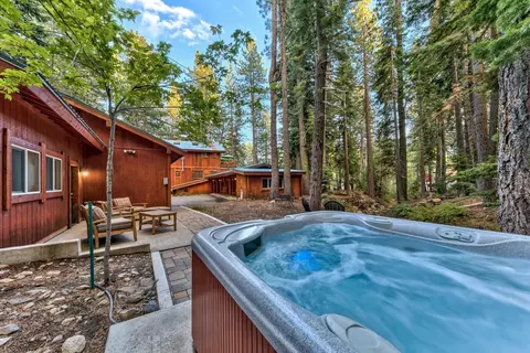10070 Gregory Pl, Truckee, CA 96161 photo 7