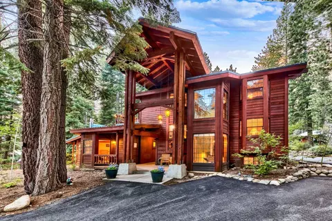 10070 Gregory Pl, Truckee, CA 96161