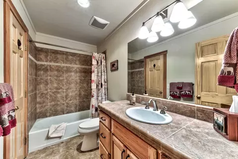 10070 Gregory Pl, Truckee, CA 96161 photo 19