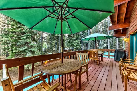 10070 Gregory Pl, Truckee, CA 96161 photo 5