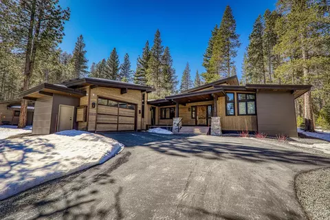 11680 Ghirard Rd, Truckee, CA 96161