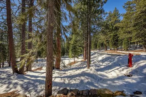 11961 Saddleback Dr, Truckee, CA 96161 photo 12