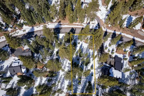 11961 Saddleback Dr, Truckee, CA 96161 photo 2