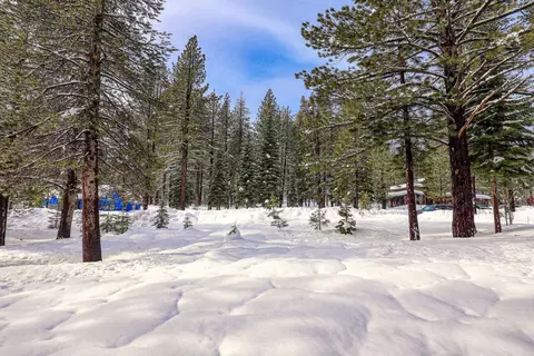 11801 Bottcher Loop, Truckee, CA 96161 photo 5
