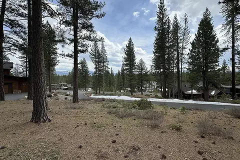 11430 Bottcher Loop, Truckee, CA 96161 photo 5