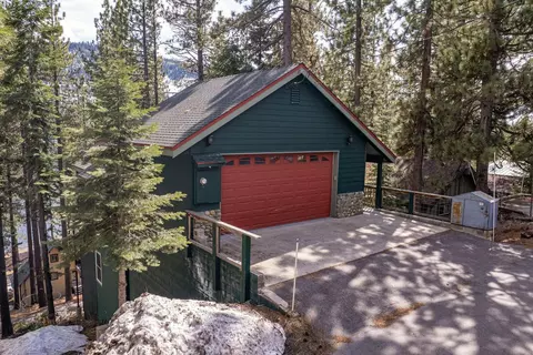 14529 Reed Ave, Truckee, CA 96161 photo 2