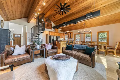 14529 Reed Ave, Truckee, CA 96161