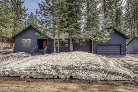 10561 Golden Pine Rd, Truckee, CA 96161