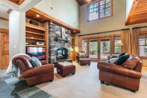 11096 Comstock Pl, Truckee, CA 96161 photo 5