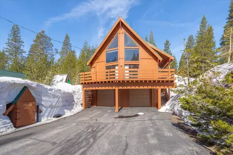7647 Yuba Dr, Soda Springs, CA 95728